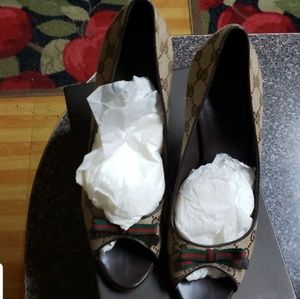 Women gucci heels